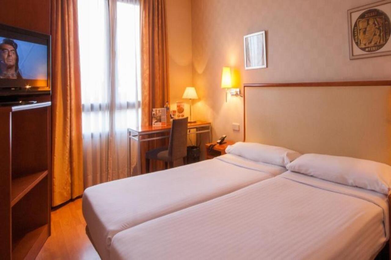 Hotel Th Boadilla Boadilla del Monte Exteriér fotografie