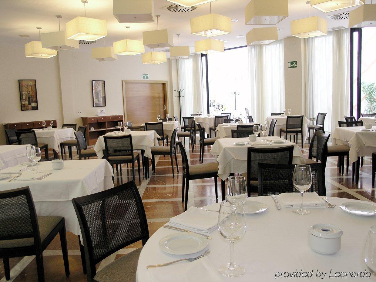 Hotel Th Boadilla Boadilla del Monte Restaurace fotografie