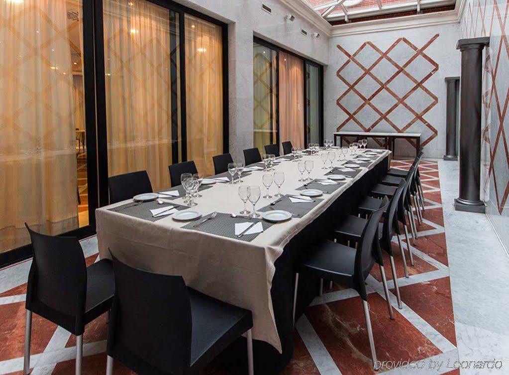 Hotel Th Boadilla Boadilla del Monte Restaurace fotografie